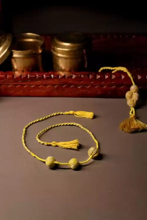Ambari Potli Rakhi Set