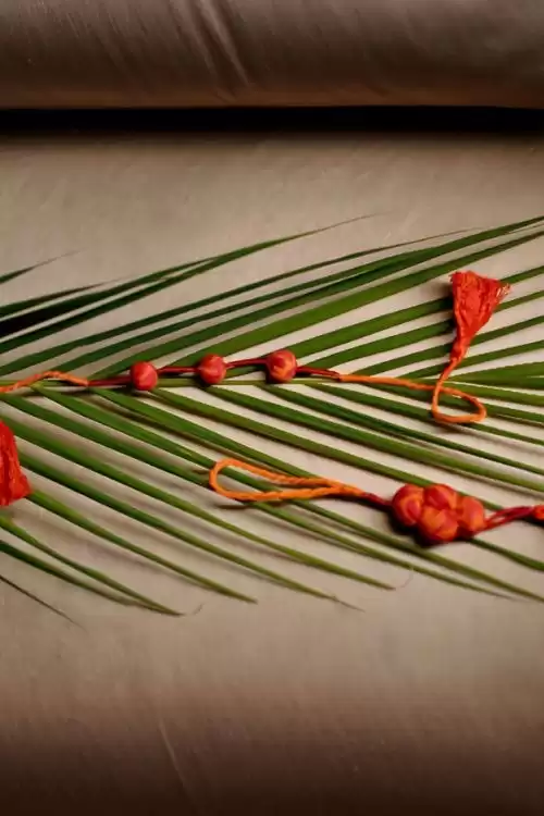 Kesari Potli Rakhi Set