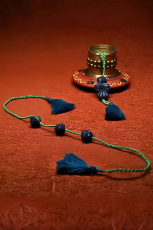 Nili Potli Rakhi Set